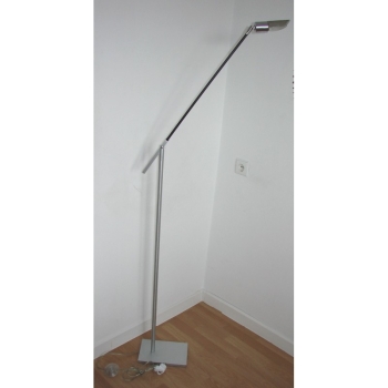 Lampa podłogowa vintage z ruchomym ramieniem i kloszem